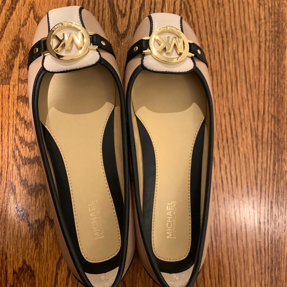 Michael Kors flats